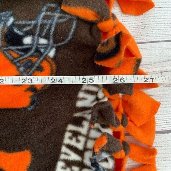 Cleveland Browns rectangle fleece tie blanket - Picture 3 of 4